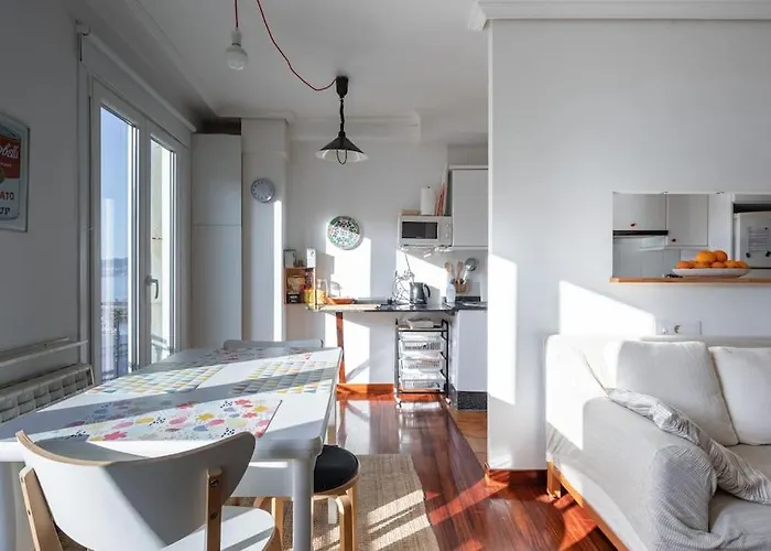 Bonito Piso Con Vistas, Centrico, Acogedor